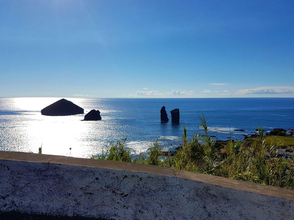 Join Our Relaxed House Near The Beach - Mosteiros موستيروس المظهر الخارجي الصورة