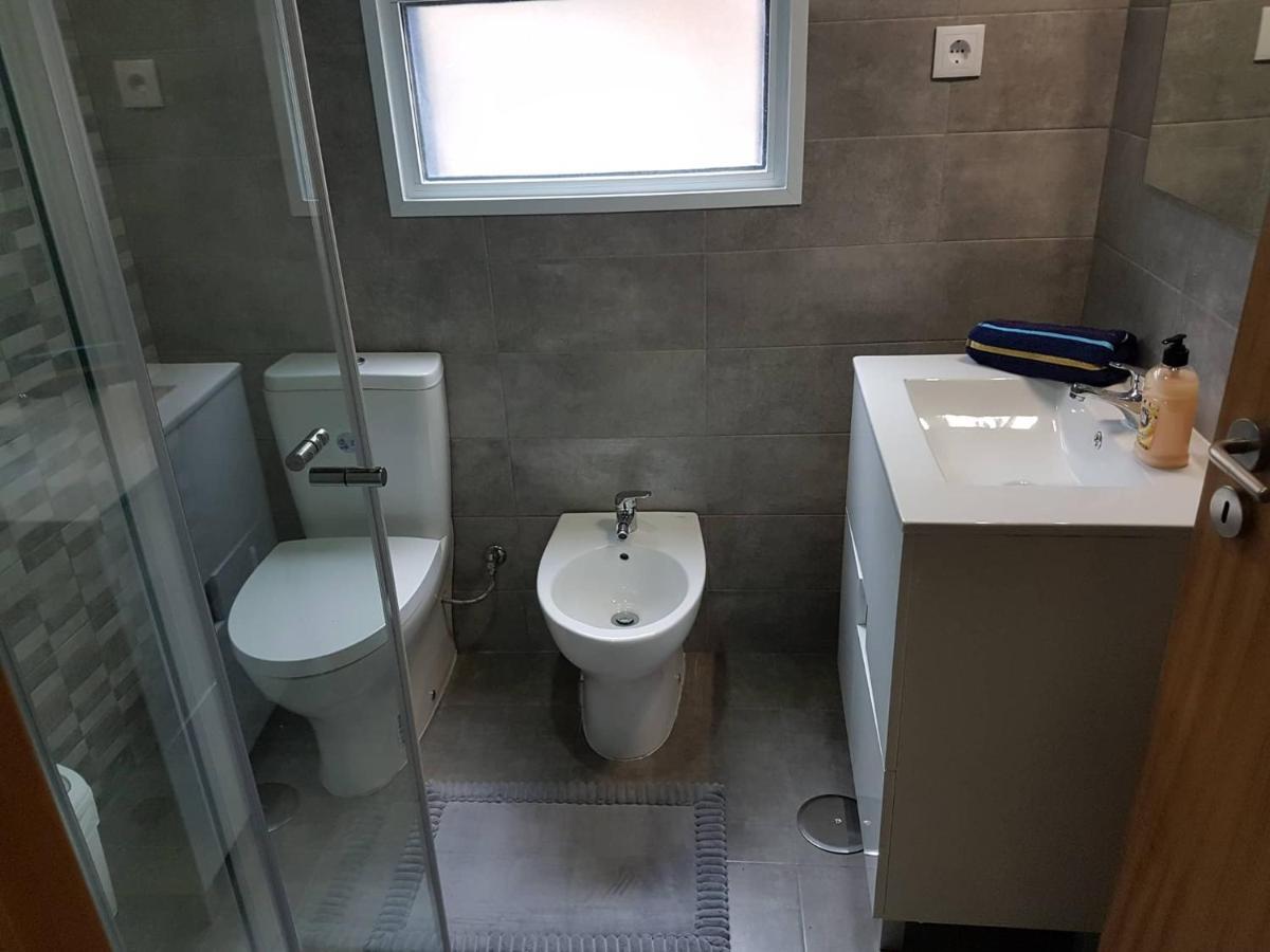 Join Our Relaxed House Near The Beach - Mosteiros موستيروس المظهر الخارجي الصورة